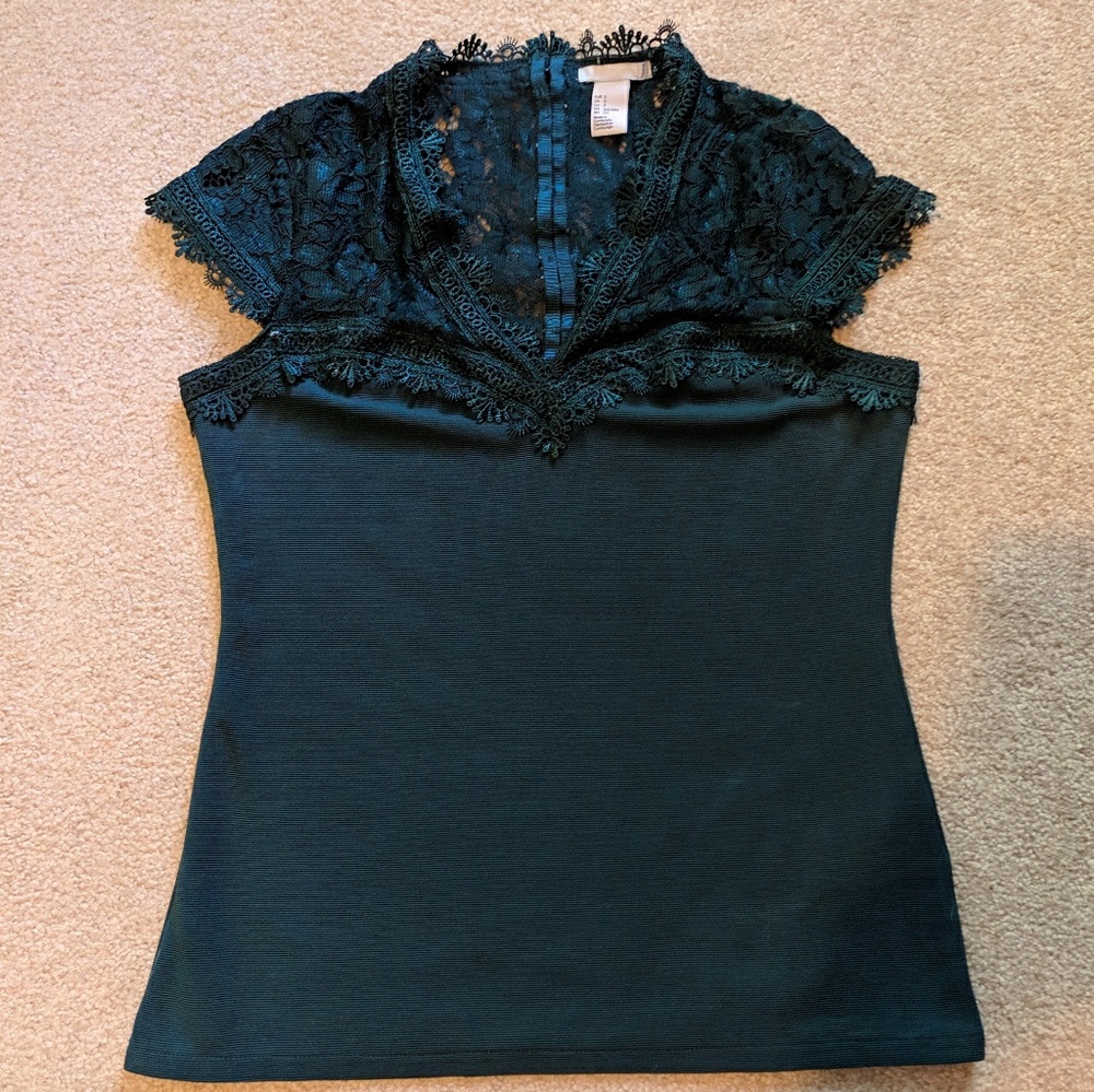 H&M vintage look blouse